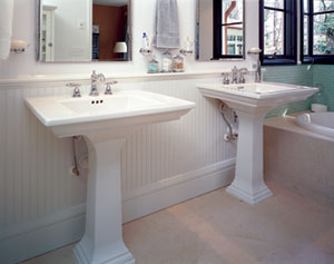 Small Bathrooms With Wainscoting
