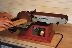 The Skil 3376 benchtop unit is a versatile combination of a stationary sanding disc and 4x36” belt. It’s a handy tool for detail work such as sanding small end surfaces with the disc. 