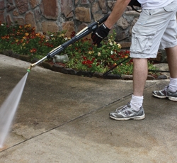 The Pivot Nozzle Wand from Hyde Tools allows the user to direct the stream of a pressure washer at the most optimum angle of attack, while holding the tool in a comfortable and ergonomic position.