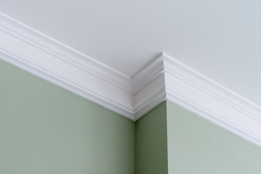 The Low Down On Crown Extreme How To, How To Cut Quarter Round Trim For Ceiling