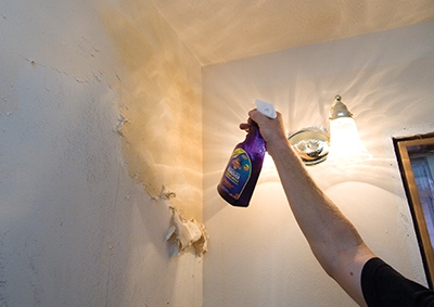 Skim Coating a Wall to Prep for