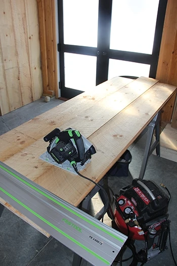 A circular saw with ripping gauge serves as an excellent tool combo for making long, accurate cuts. 