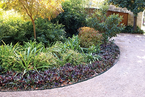 Defining Your Landscape Extreme How To, Col Met Steel Landscape Edging Installation