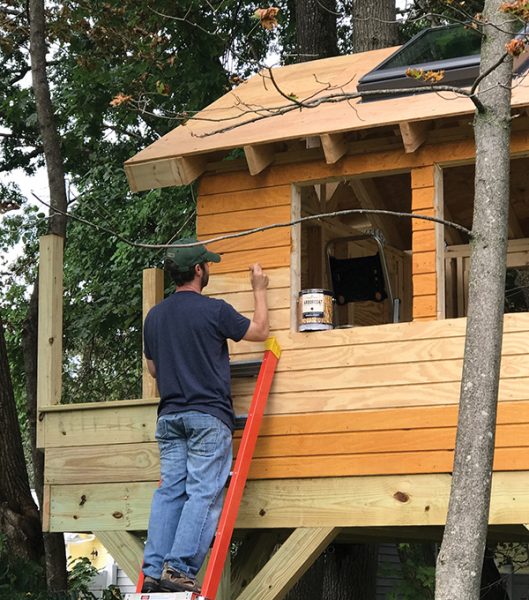 How To Attach a Treehouse To A Tree (A Complete Guide)