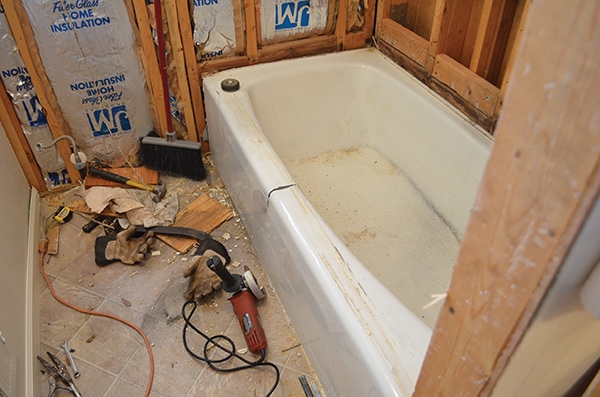 how to build a frame for a bathtub