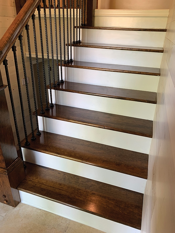 Remodeling a Staircase—Tread, Riser and Stringer Replacement for the
