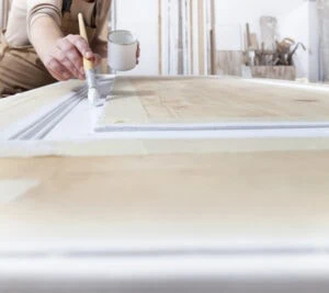 Applying a faux finish on cabinets