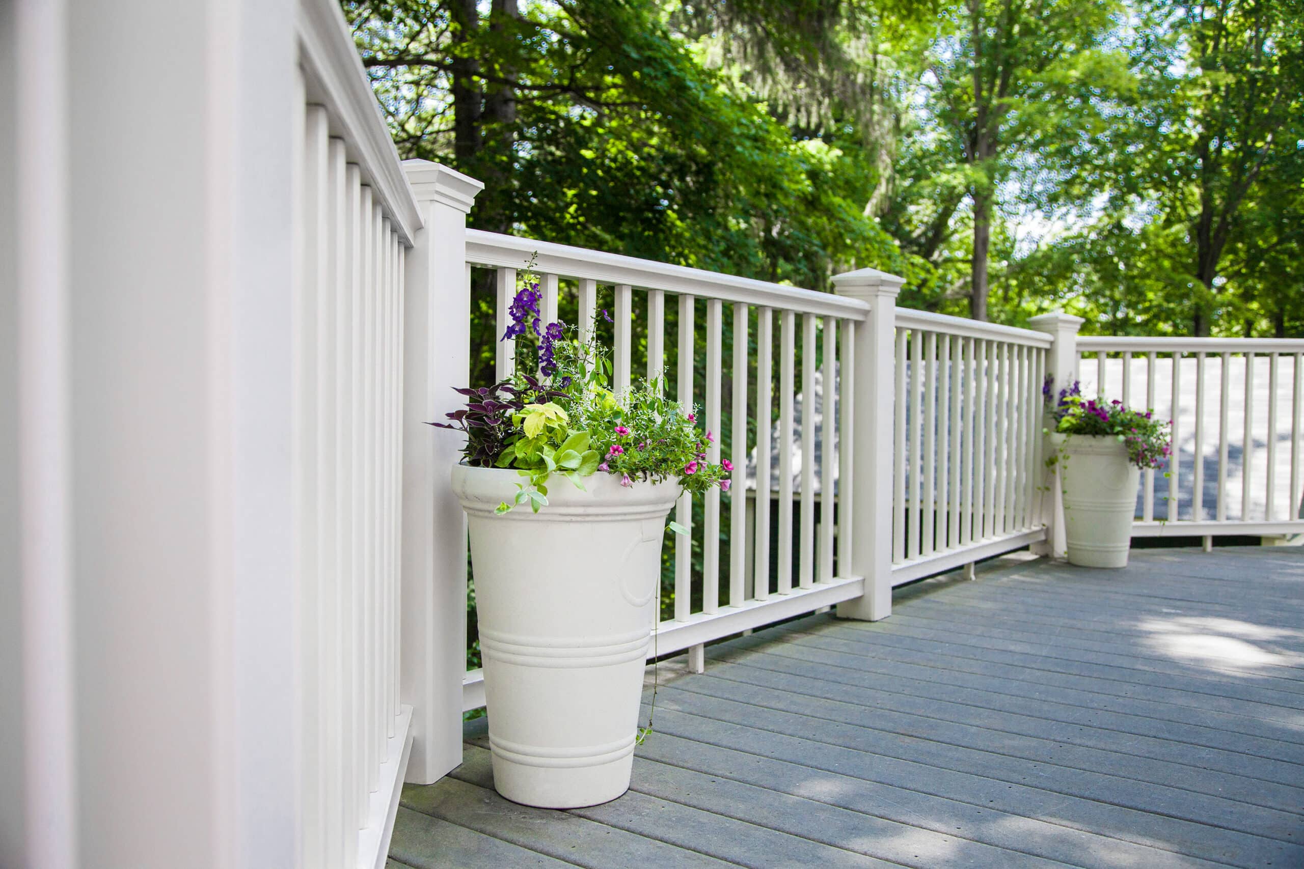 Extreme Railing MoistureShield® Solid CoreTM Composite Railing Wins 2023 Golden Hammer ...