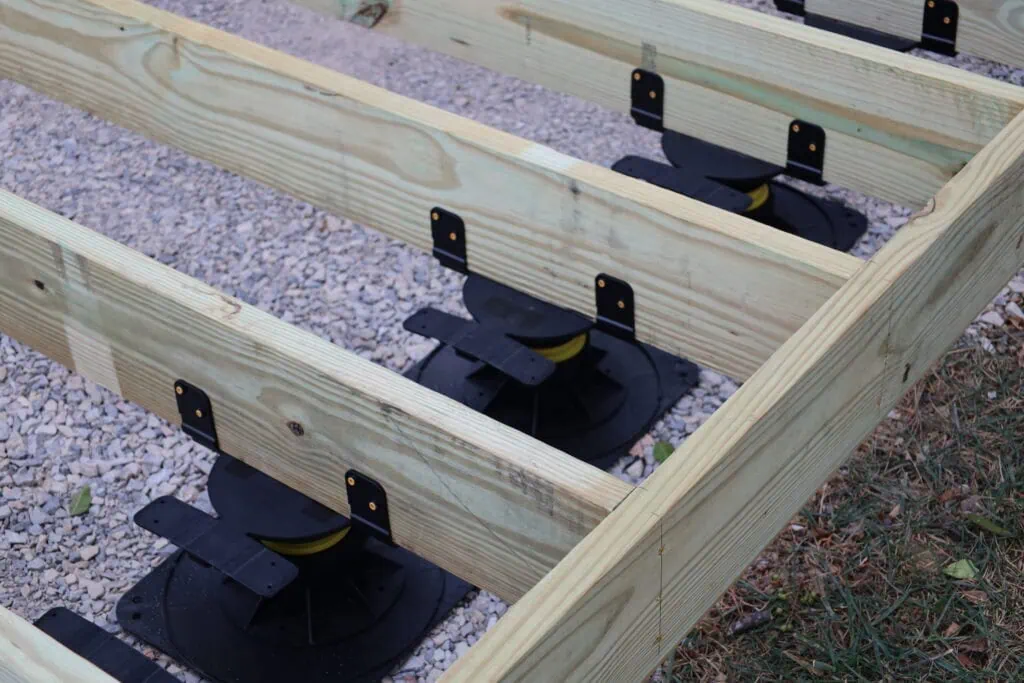 Bison Level.Up Deck Pedestals