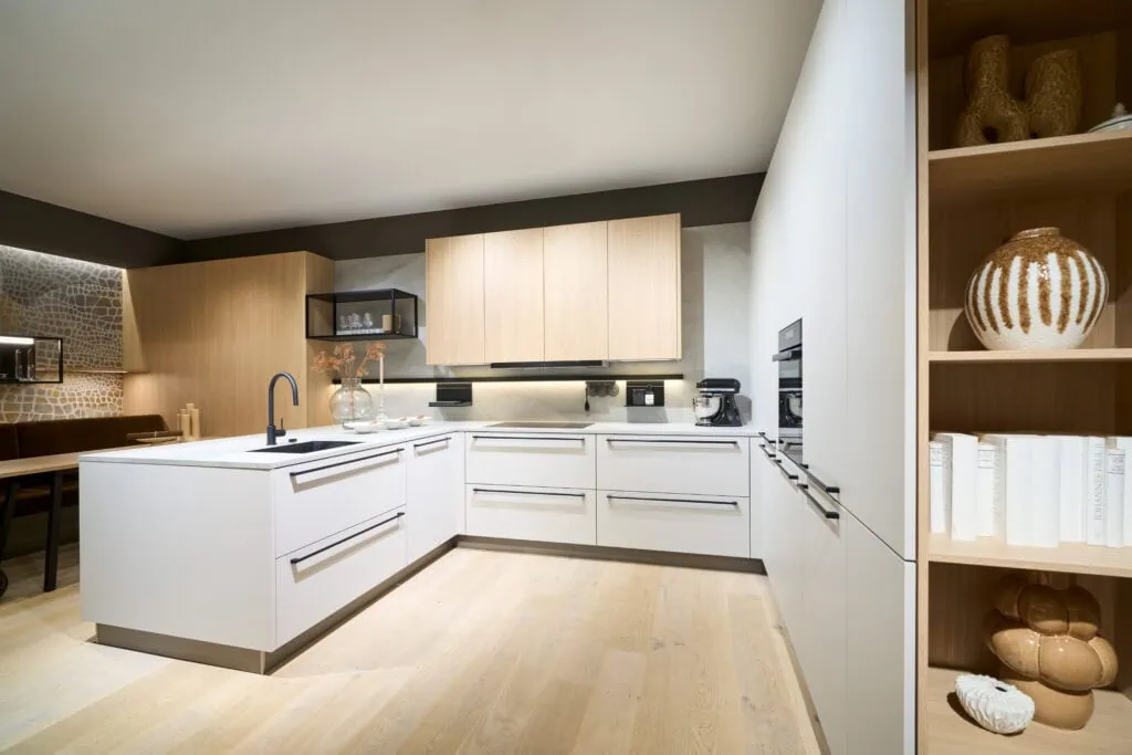 Häcker Kitchens AV 2020 Natural Luxor