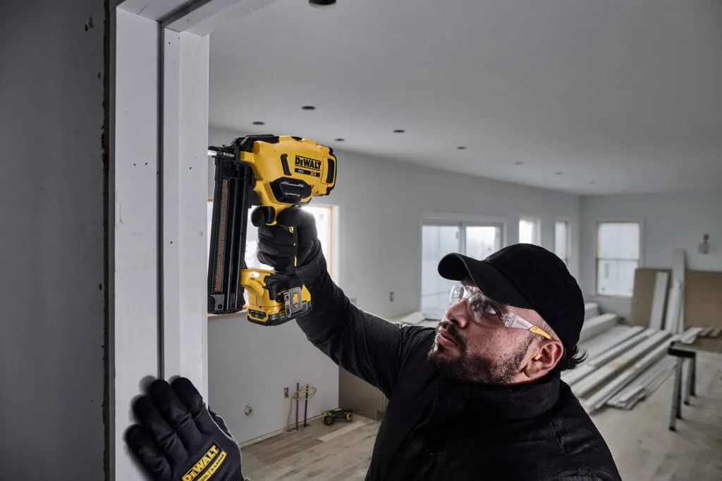 DEWALT® 20V MAX* XR cordless 18ga brad nailer