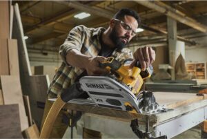 Dewalt 20V MAX* XR® 6-1/2 in. Plunge Track Saw