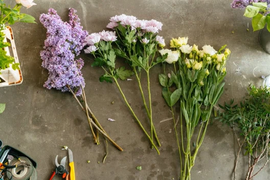 Fresh flowers at home: DIY styling ideas that actually work