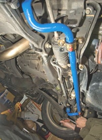 Everything Auto: Anti-Sway Bar Install - Extreme How To